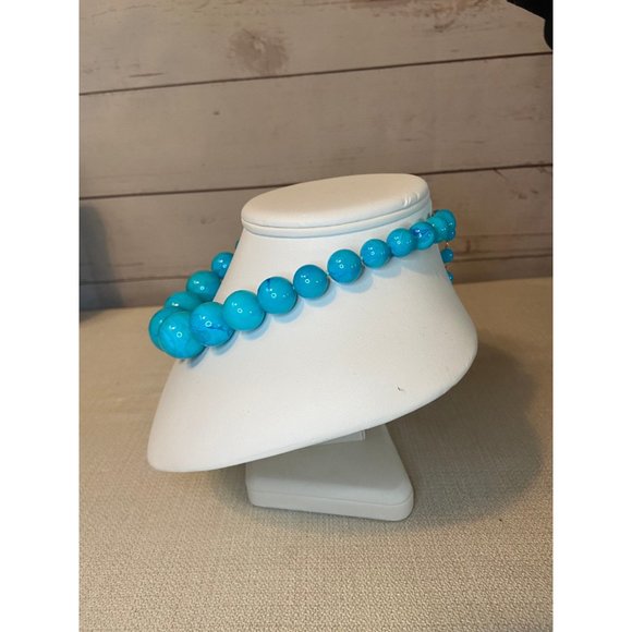 Vintage Marbled Blue Beaded Necklace - Picture 4 of 7